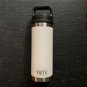 yeti 20 oz travel water bottle white